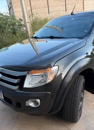 FORD RANGER 3.2 XLT 4X4 CD 20V DIESEL 4P AUTOMÁTICO FORD RANGER 3.2 XLT 4X4 CD 20V DIESEL 4P AUTOMÁTICO